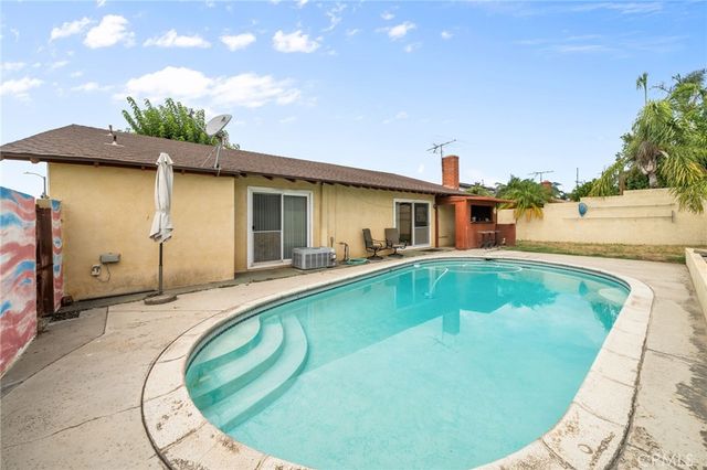 9771 Kaiser Court, Fontana, CA 92335