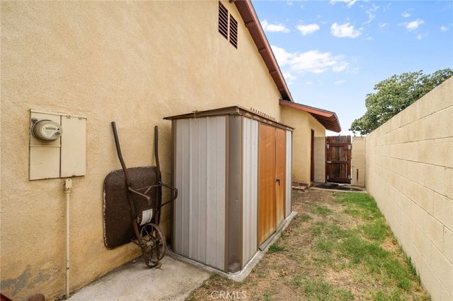 9771 Kaiser Court, Fontana, CA 92335