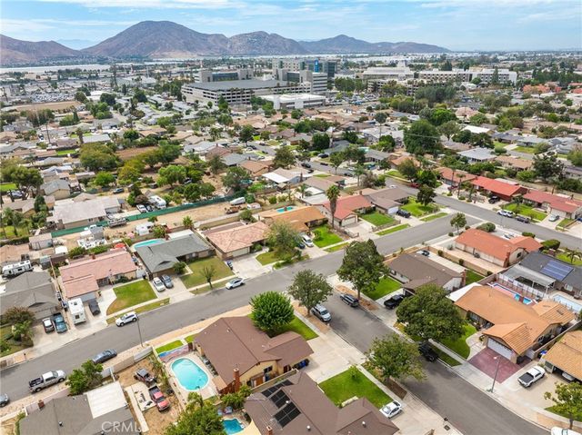 9771 Kaiser Court, Fontana, CA 92335