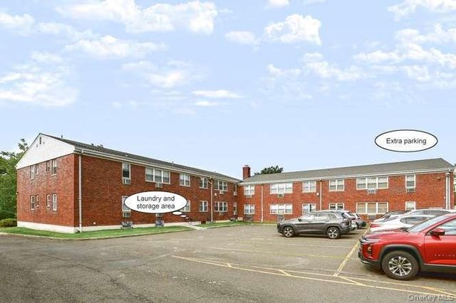 233 N Middletown Road D, Pearl River, NY 10965