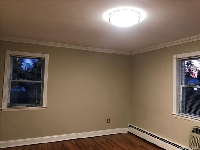 233 N Middletown Road D, Pearl River, NY 10965