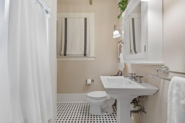 1506 Indiana Street, Houston, TX 77006