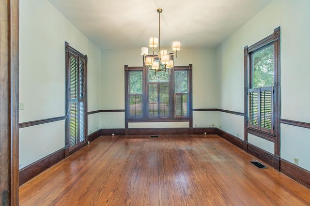 1109 Pecan ST, Bastrop, TX 78602