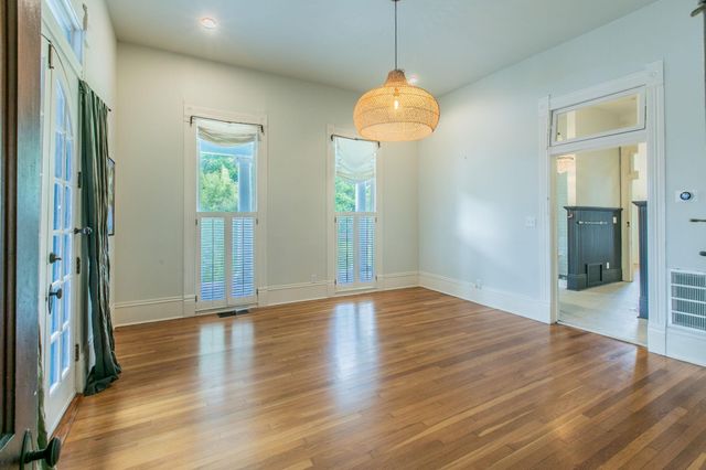 1109 Pecan ST, Bastrop, TX 78602
