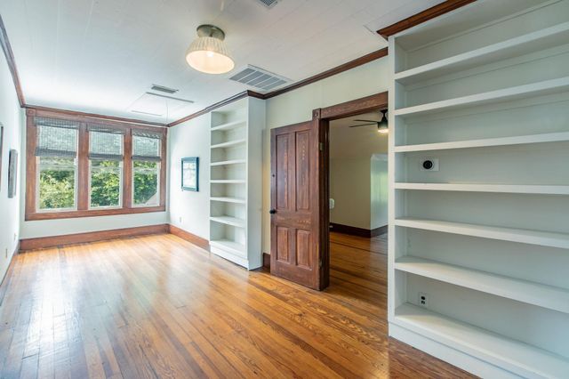 1109 Pecan ST, Bastrop, TX 78602