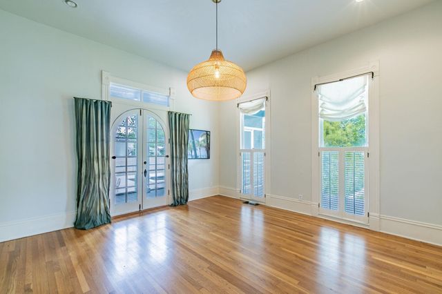 1109 Pecan ST, Bastrop, TX 78602
