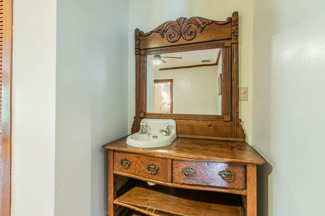 1109 Pecan ST, Bastrop, TX 78602