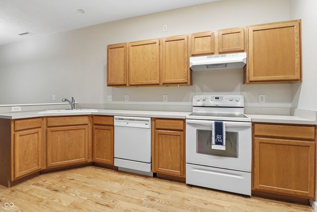 12145 Bubbling Brook Drive 400, Fishers, IN 46038