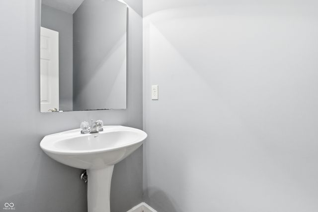 12145 Bubbling Brook Drive 400, Fishers, IN 46038