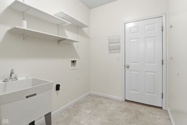 12145 Bubbling Brook Drive 400, Fishers, IN 46038