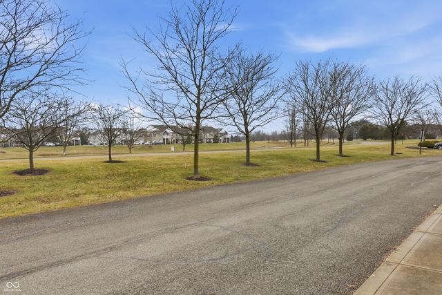 12145 Bubbling Brook Drive 400, Fishers, IN 46038