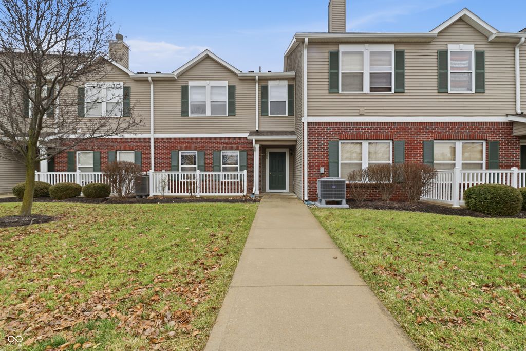 12145 Bubbling Brook Drive 400, Fishers, IN 46038
