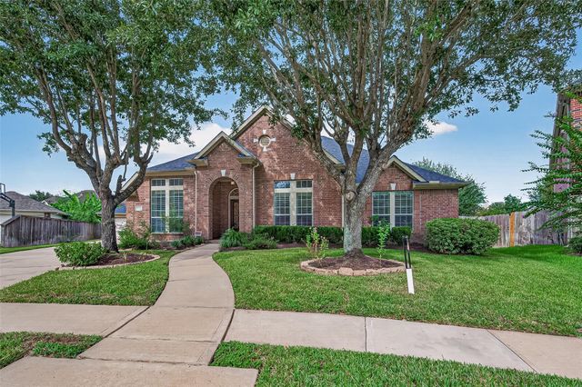 5242 Fountainbrook Lane, Sugar Land, TX 77479