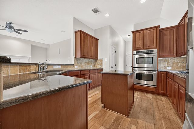 5242 Fountainbrook Lane, Sugar Land, TX 77479