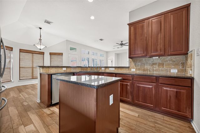 5242 Fountainbrook Lane, Sugar Land, TX 77479