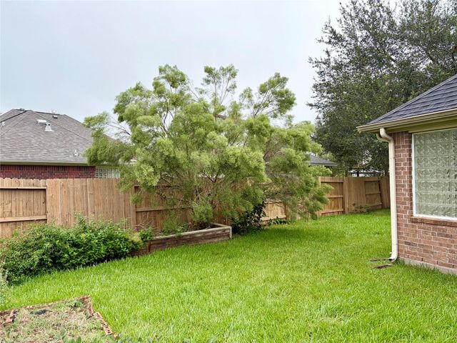 5242 Fountainbrook Lane, Sugar Land, TX 77479