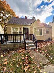 18750 Avon Avenue, Detroit, MI 48219