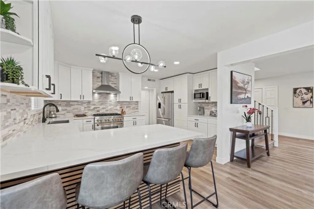 10228 Amestoy, Northridge, CA 91325