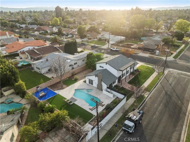 10228 Amestoy, Northridge, CA 91325