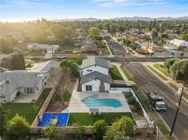 10228 Amestoy, Northridge, CA 91325