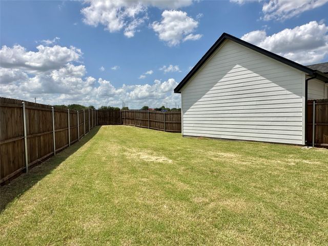 1432 Bluebonnet Boulevard, Gainesville, TX 76240