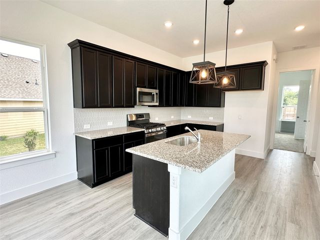 1432 Bluebonnet Boulevard, Gainesville, TX 76240