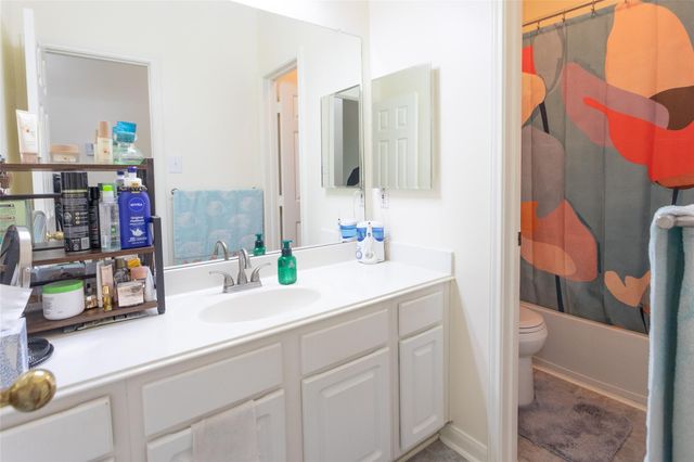 1727 Whispering Forest Drive, Kingwood, TX 77339