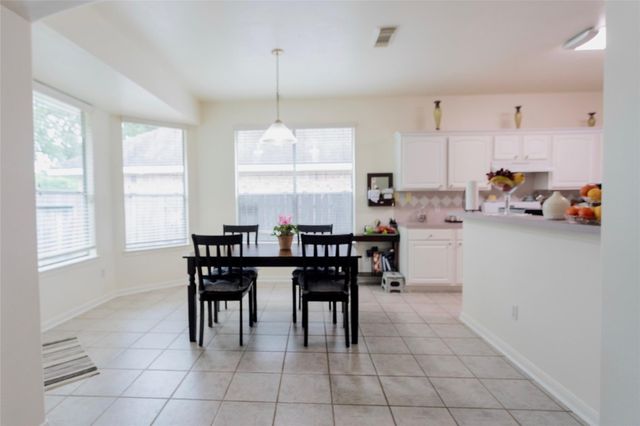1727 Whispering Forest Drive, Kingwood, TX 77339