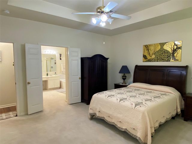 1727 Whispering Forest Drive, Kingwood, TX 77339