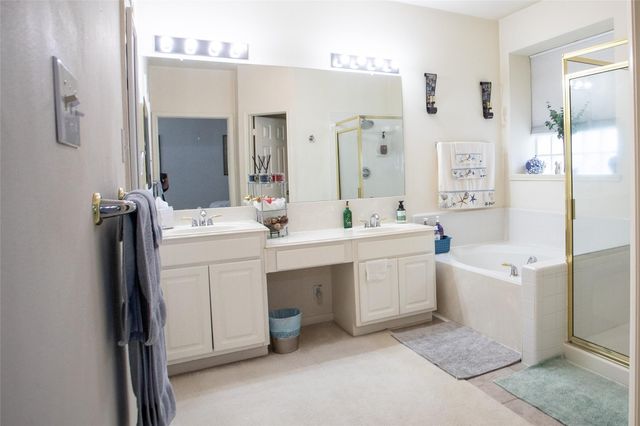 1727 Whispering Forest Drive, Kingwood, TX 77339