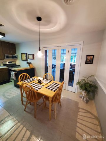 276 Crestwood Drive, Milltown, NJ 08850