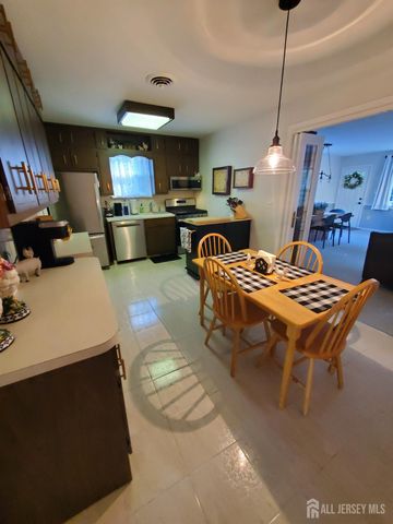 276 Crestwood Drive, Milltown, NJ 08850