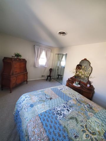 276 Crestwood Drive, Milltown, NJ 08850