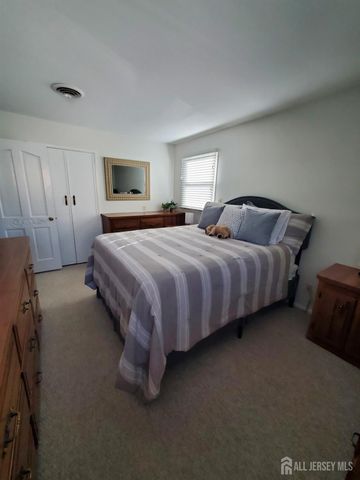 276 Crestwood Drive, Milltown, NJ 08850