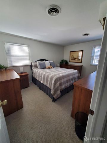 276 Crestwood Drive, Milltown, NJ 08850