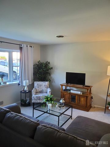 276 Crestwood Drive, Milltown, NJ 08850