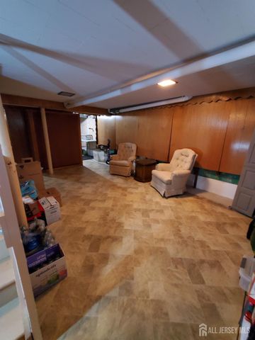 276 Crestwood Drive, Milltown, NJ 08850