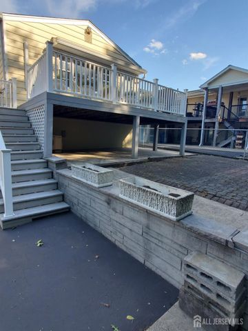 276 Crestwood Drive, Milltown, NJ 08850