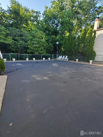276 Crestwood Drive, Milltown, NJ 08850
