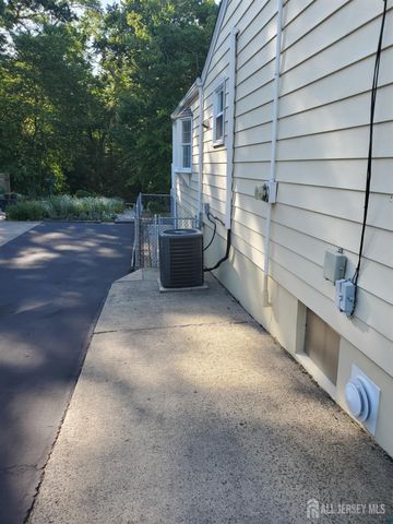 276 Crestwood Drive, Milltown, NJ 08850