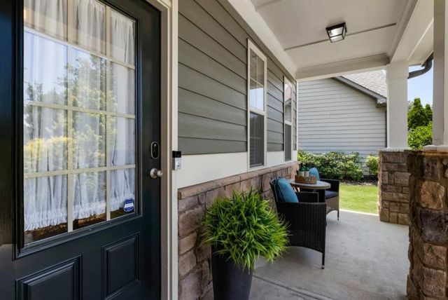 6734 Birch Bark Way, Flowery Branch, GA 30542