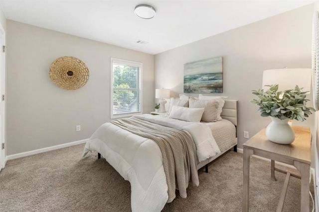 6734 Birch Bark Way, Flowery Branch, GA 30542