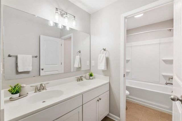 6734 Birch Bark Way, Flowery Branch, GA 30542