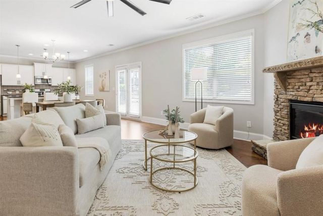 6734 Birch Bark Way, Flowery Branch, GA 30542