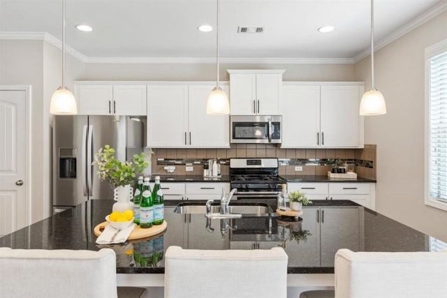 6734 Birch Bark Way, Flowery Branch, GA 30542