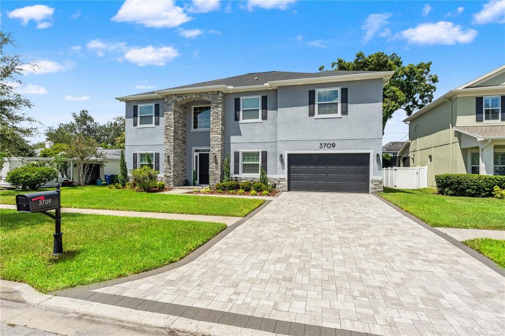 Image 2 of property listing at 3709 W DALE AVENUE, Tampa, FL 33609