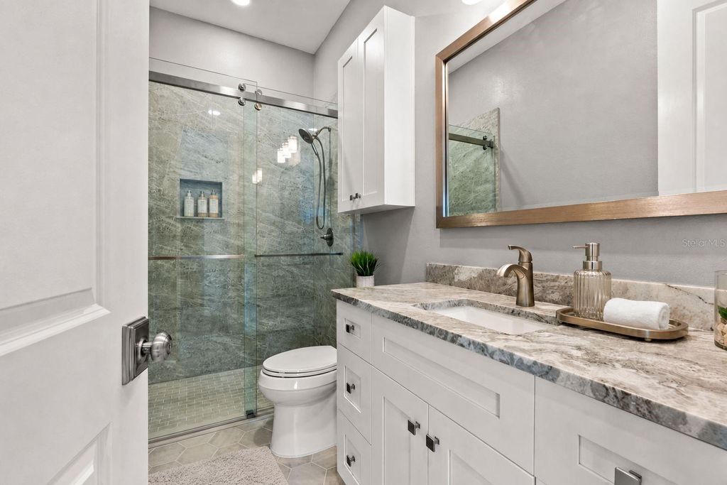 Image 29 of property listing at 3709 W DALE AVENUE, Tampa, FL 33609