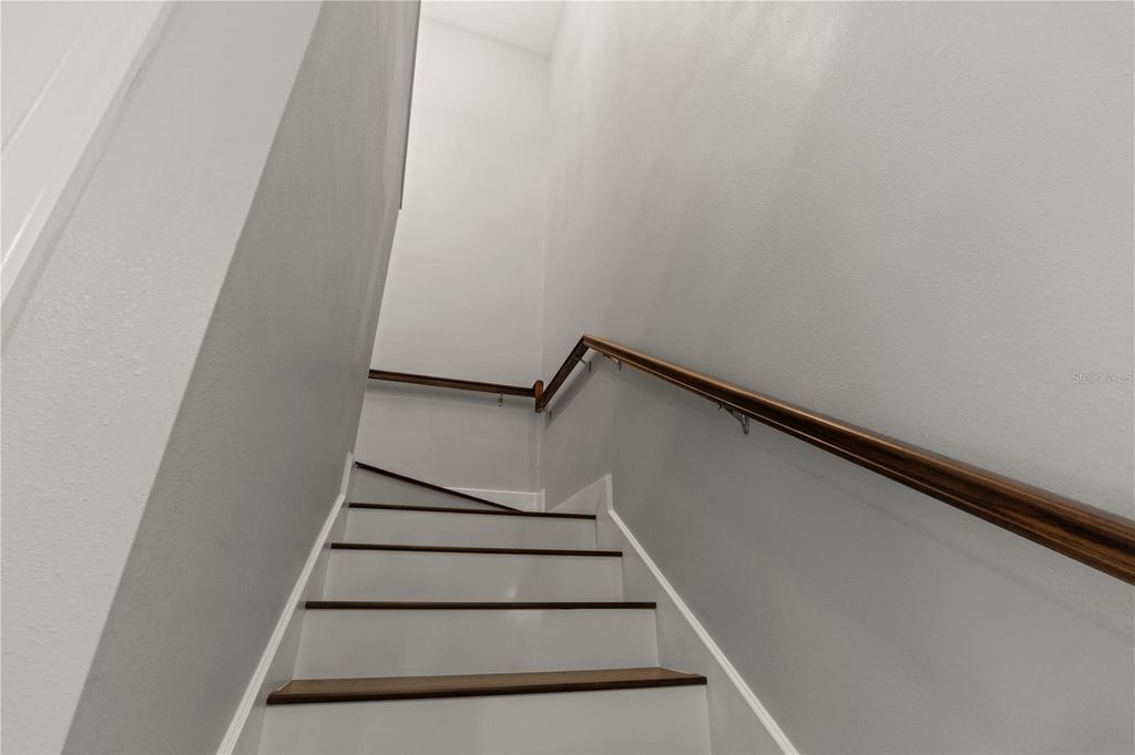 Image 30 of property listing at 3709 W DALE AVENUE, Tampa, FL 33609