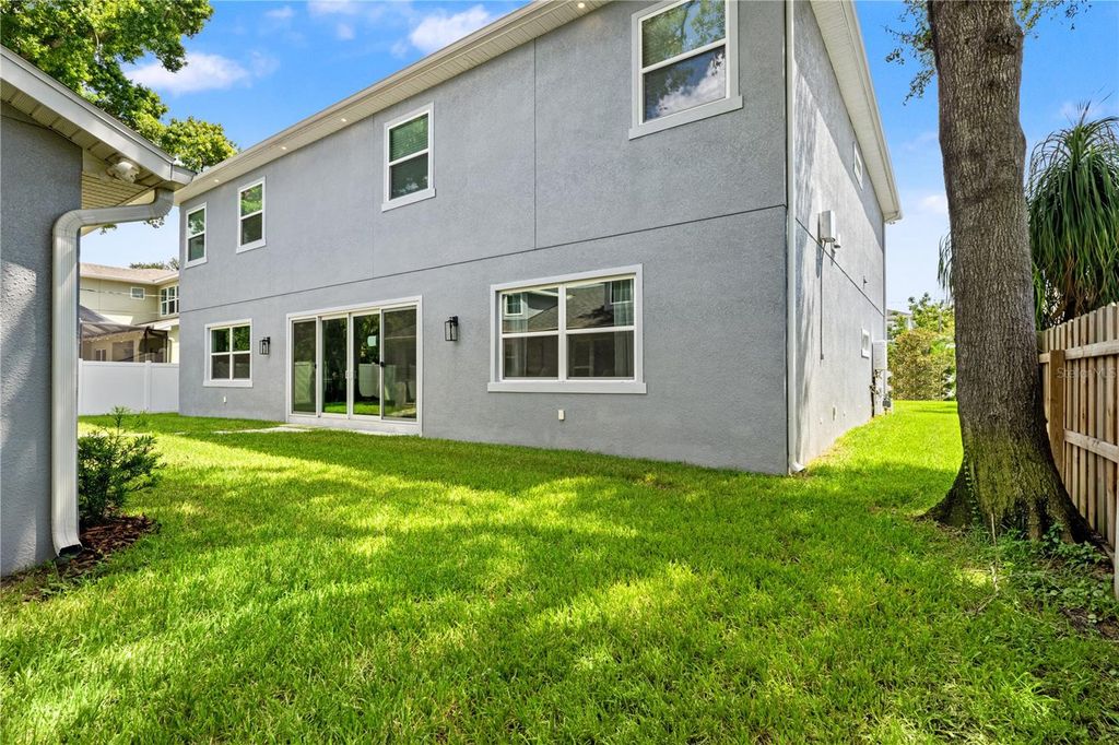 Image 53 of property listing at 3709 W DALE AVENUE, Tampa, FL 33609