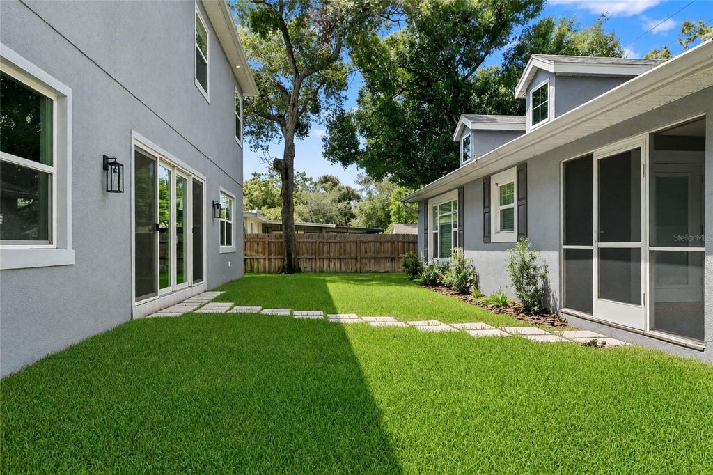 Image 55 of property listing at 3709 W DALE AVENUE, Tampa, FL 33609